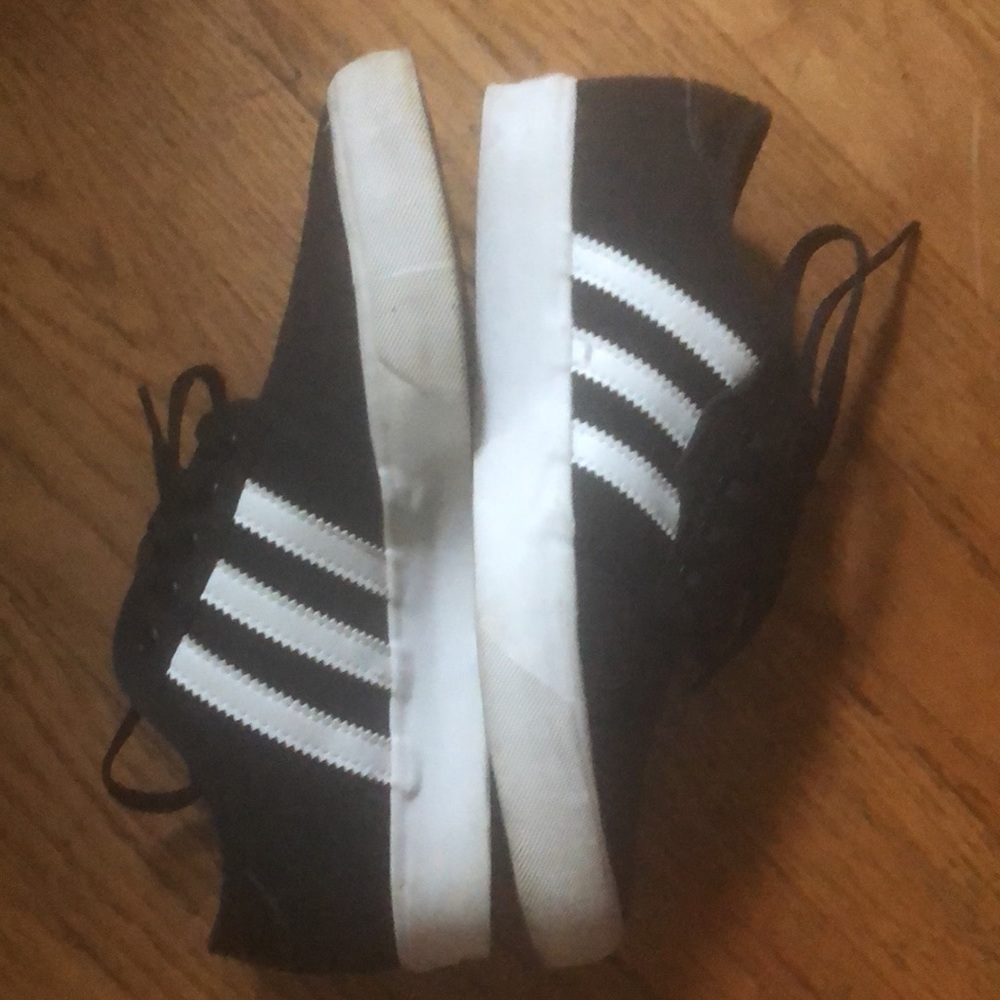 Adidas Skater Shoe - Picture 4 of 5
